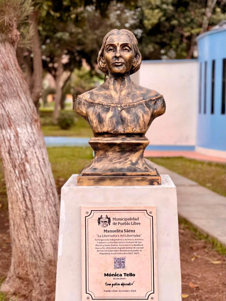 Bronze bust of Manuela Sáenz in the Paseo de los Vecinos Ilustres de Pueblo Libre in Pueblo Libre Lima