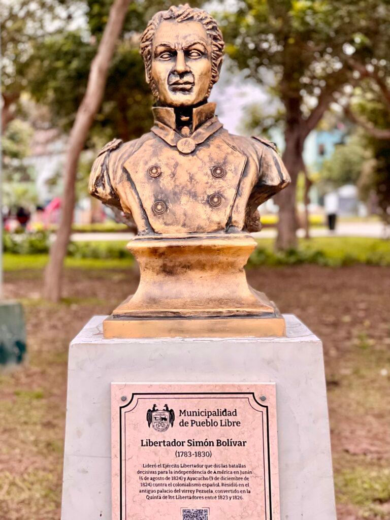 Bronze bust of Simón Bolívar in the Paseo de los Vecinos Ilustres de Pueblo Libre in Pueblo Libre Lima