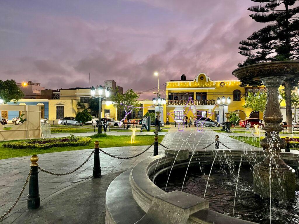 Plaza Bolivar in Pueblo Libre during xmas